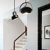 Lampe suspension en aluminium noir et bois Ø18