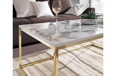 Table basse design aspect marbre blanc et acier doré