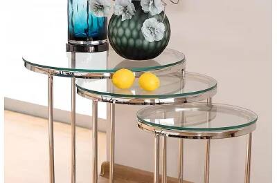 Set de 3 tables d'appoint gigognes en acier chromé et verre