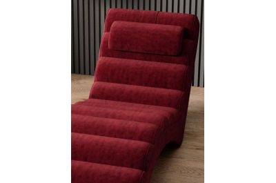 Chaise longue en tissu matelassé rouge