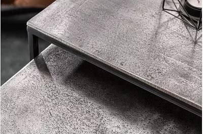 Set de 2 tables d'appoint gigognes en aluminium et métal noir
