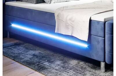 Lit boxspring à LED en velours capitonné bleu nuit 140x200