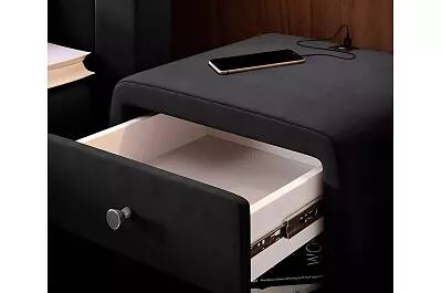 Table de chevet en velours noir avec 2 ports 1 tiroir et 1 étagère